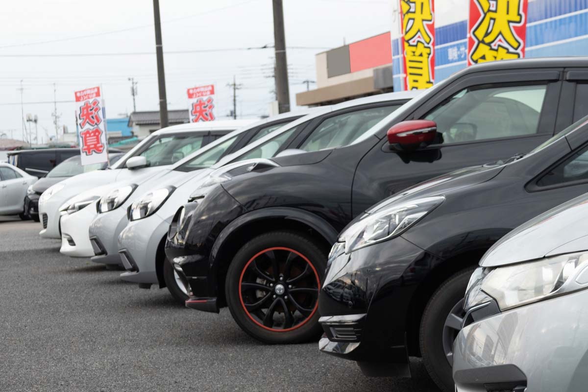 中古車（画像：写真AC）