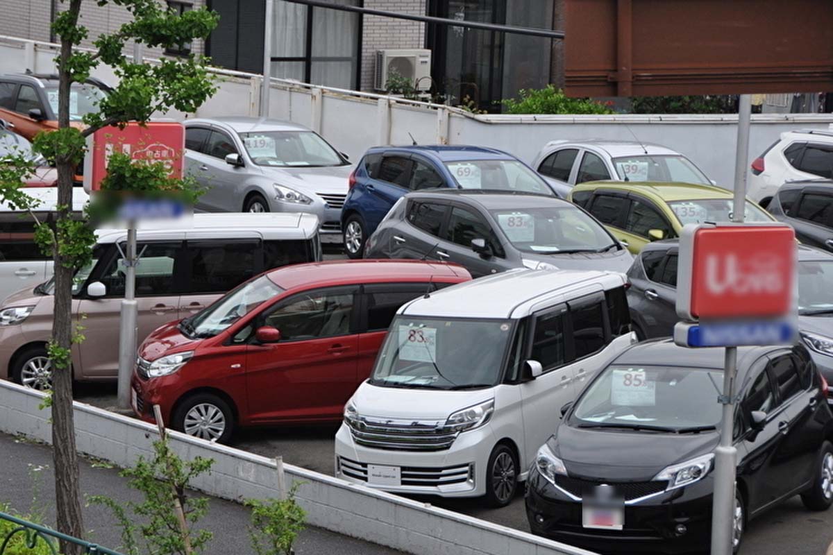 中古車（画像：写真AC）