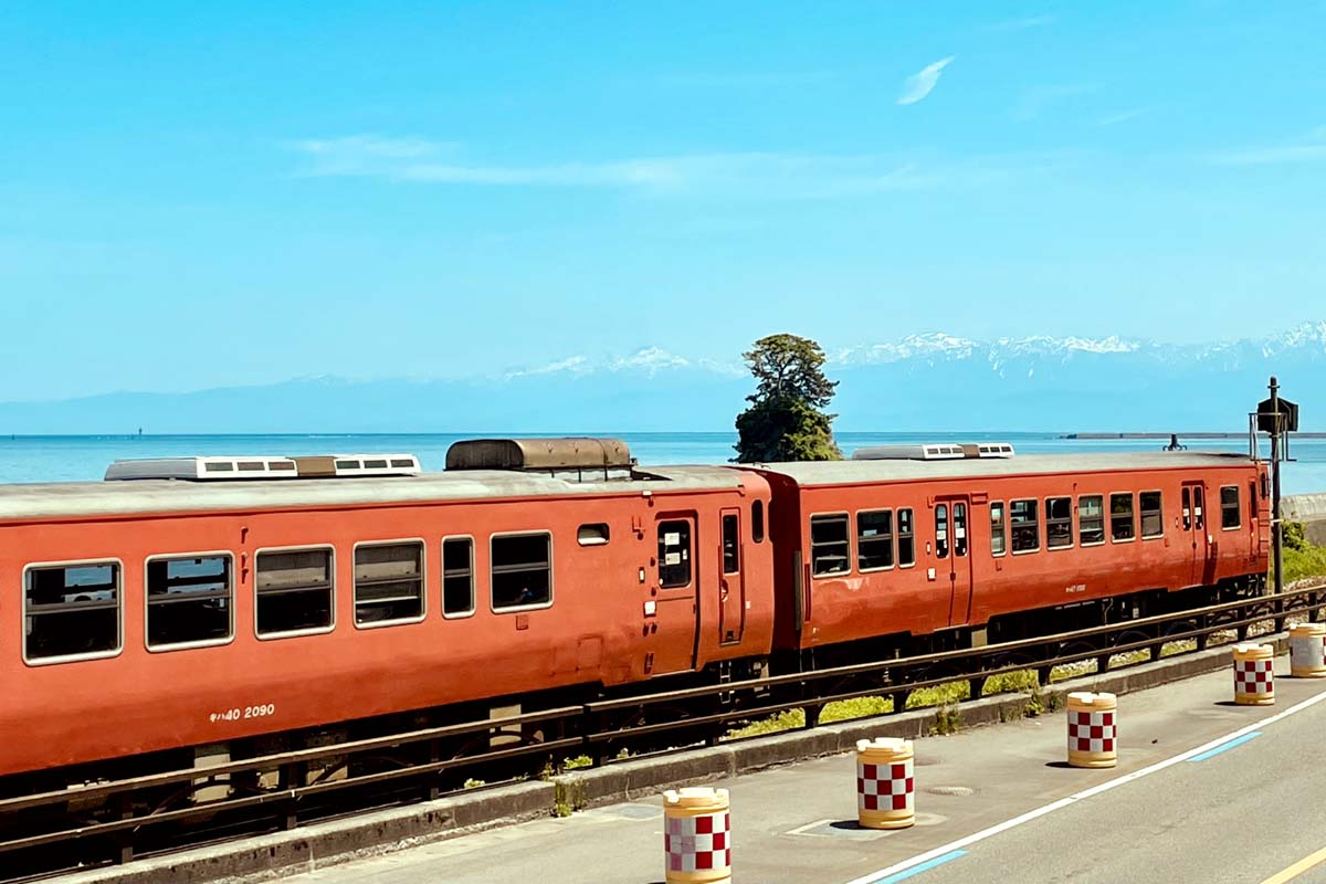 鉄道（画像：写真AC）