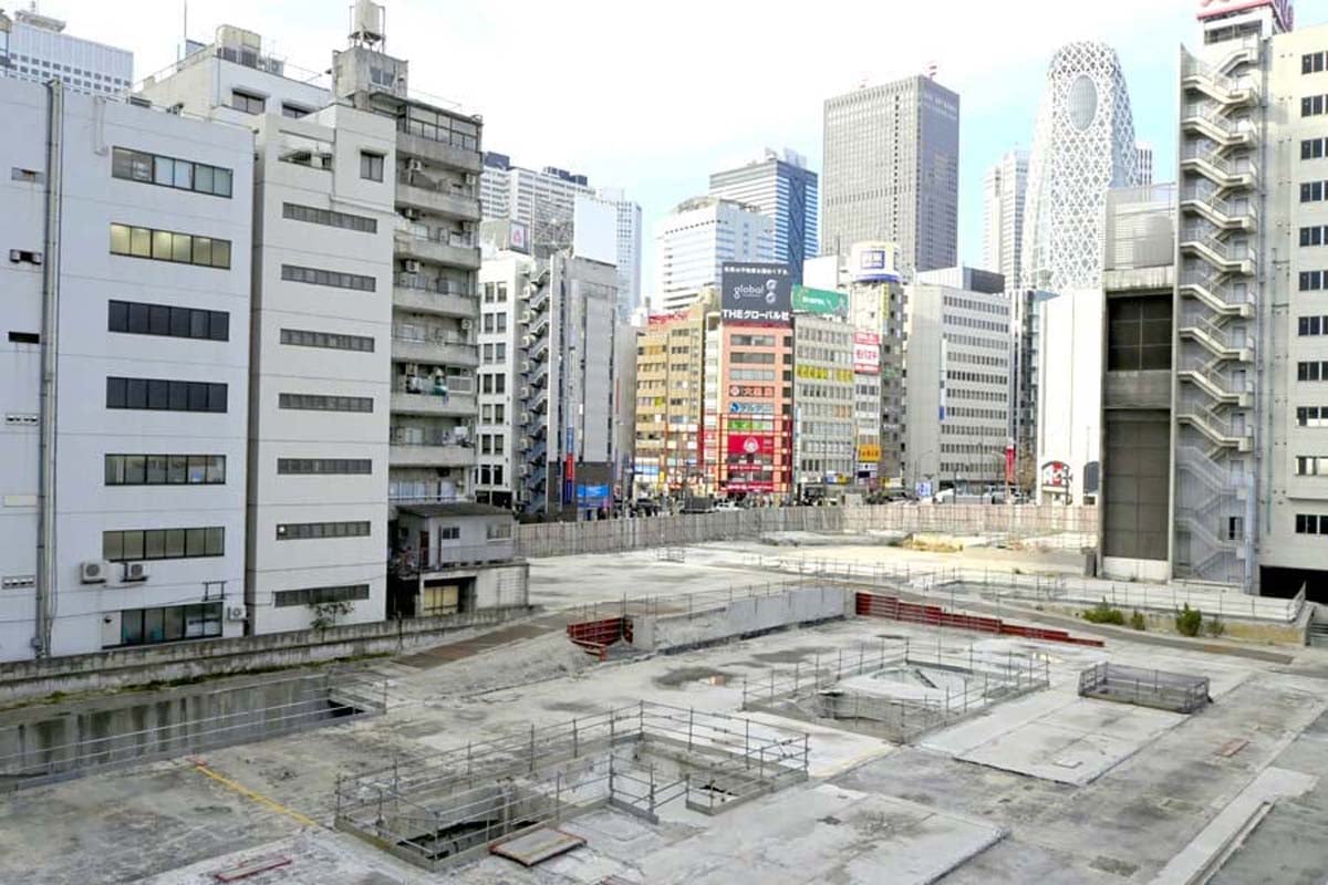 新宿。画像はイメージ（画像：写真AC）