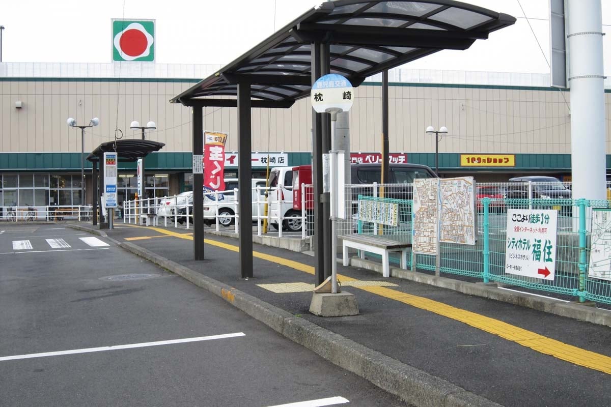 鹿児島市内のバス停（画像：写真AC）