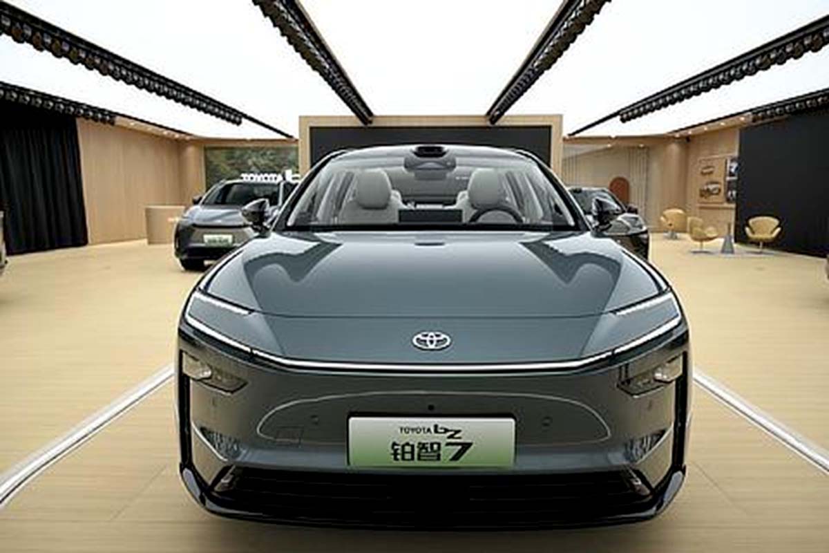 トヨタ bZ7（画像：トヨタ自動車）