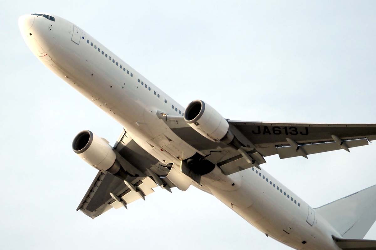 飛行機(画像:写真AC)