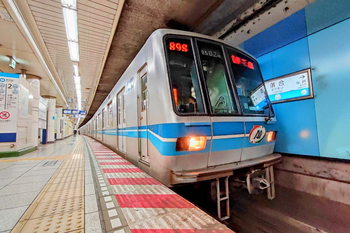 鉄道（画像：写真AC）