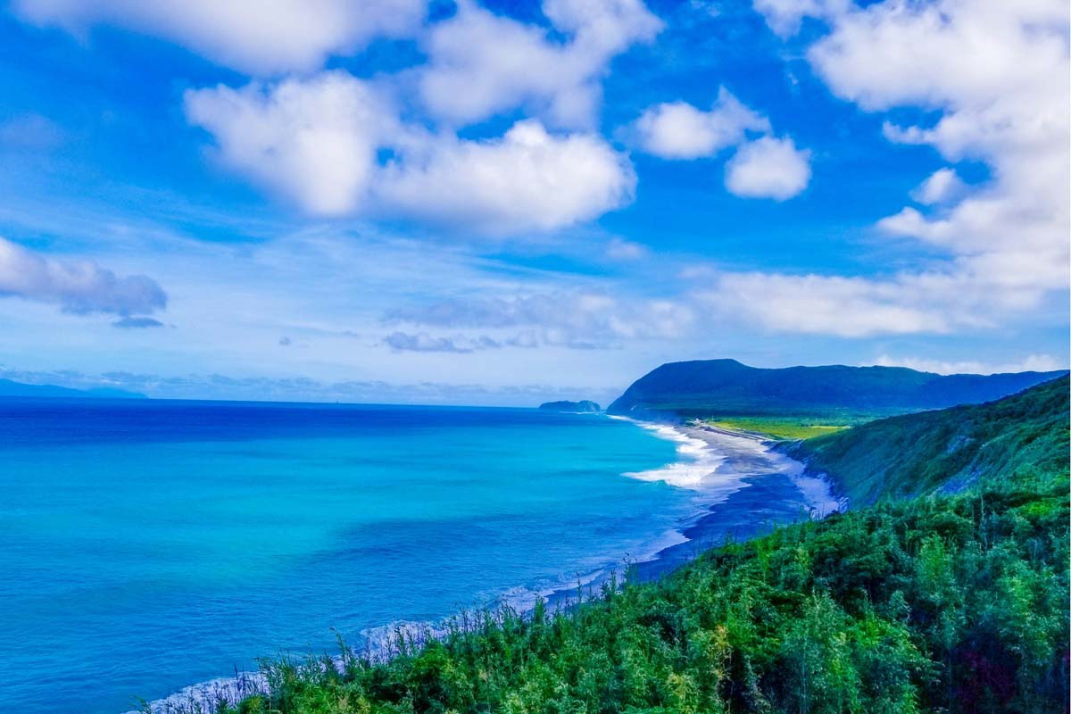 新島（画像：写真AC）