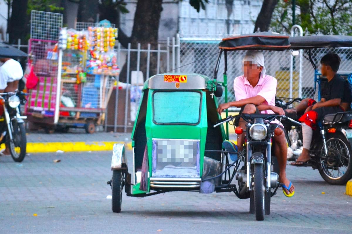 フィリピンのトライシクル（画像：写真AC）