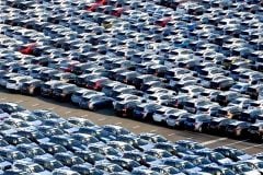 なぜ新車価格は「毎月」上がり続けるのか？ カローラ・ヤリスも値上げ、30車種を襲う“複合的要因”の正体