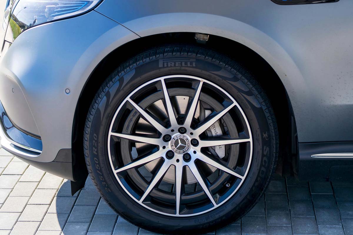 自動車（画像：Pexels）