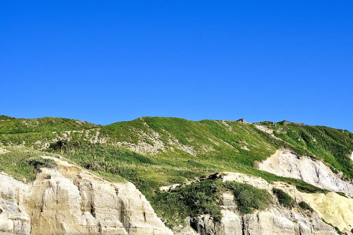 新島（画像：写真AC）