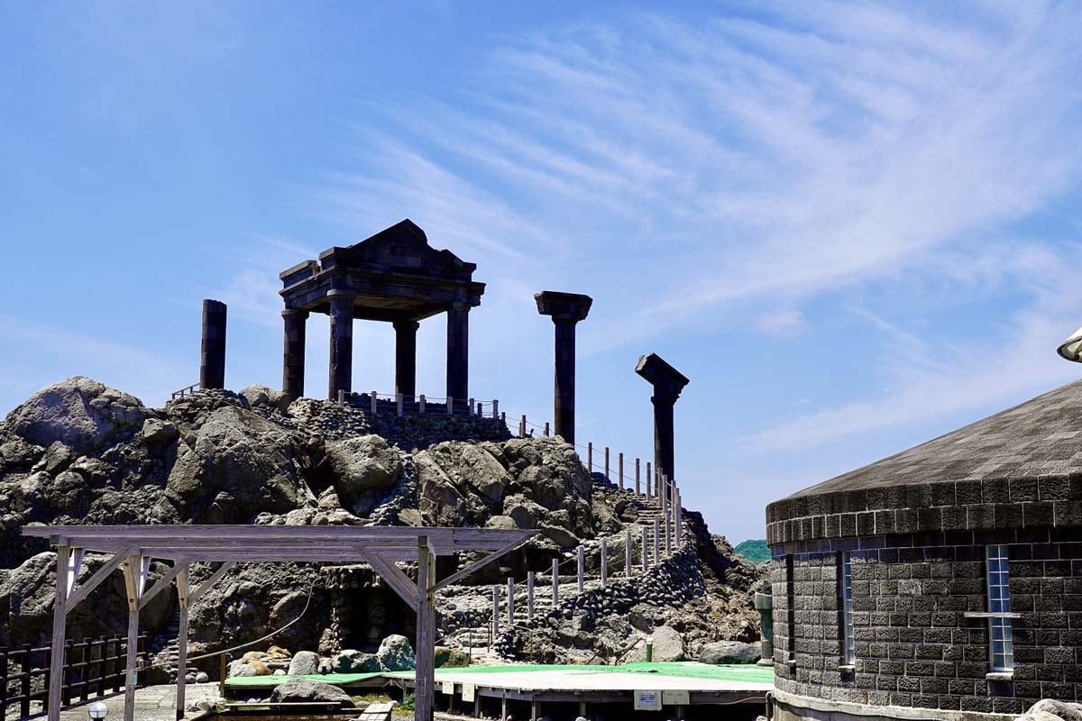 新島（画像：写真AC）