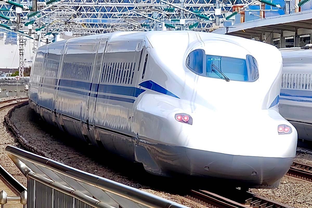 東海道新幹線(画像:写真AC)