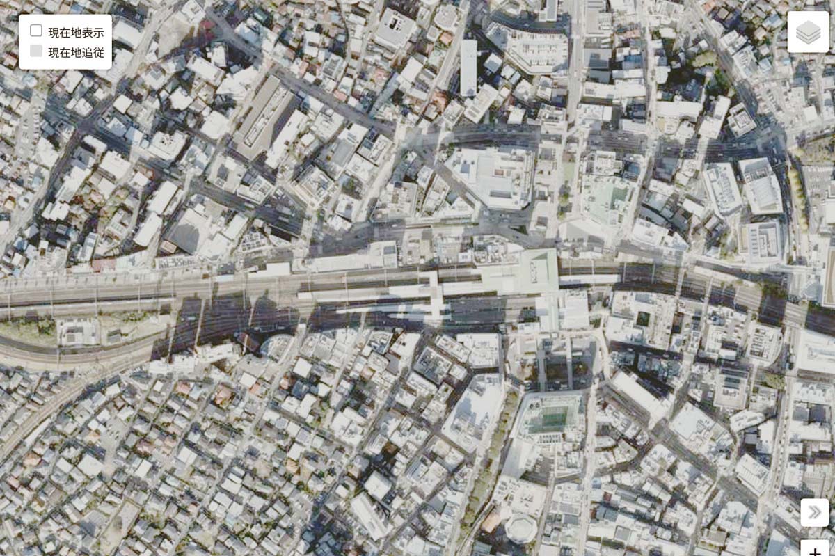 現在の「藤沢駅」周辺の航空写真（画像：国土地理院）