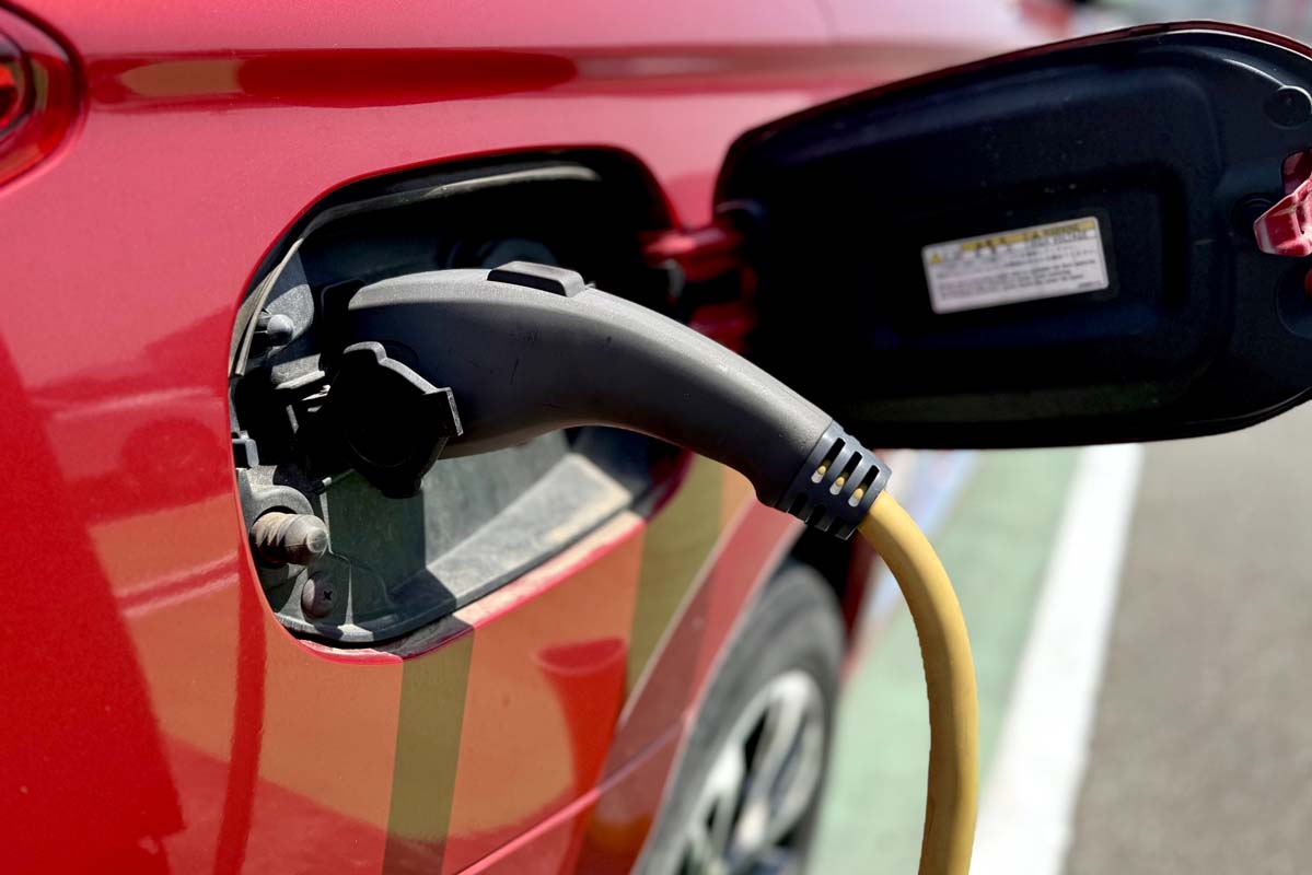 自動車（画像：写真AC）