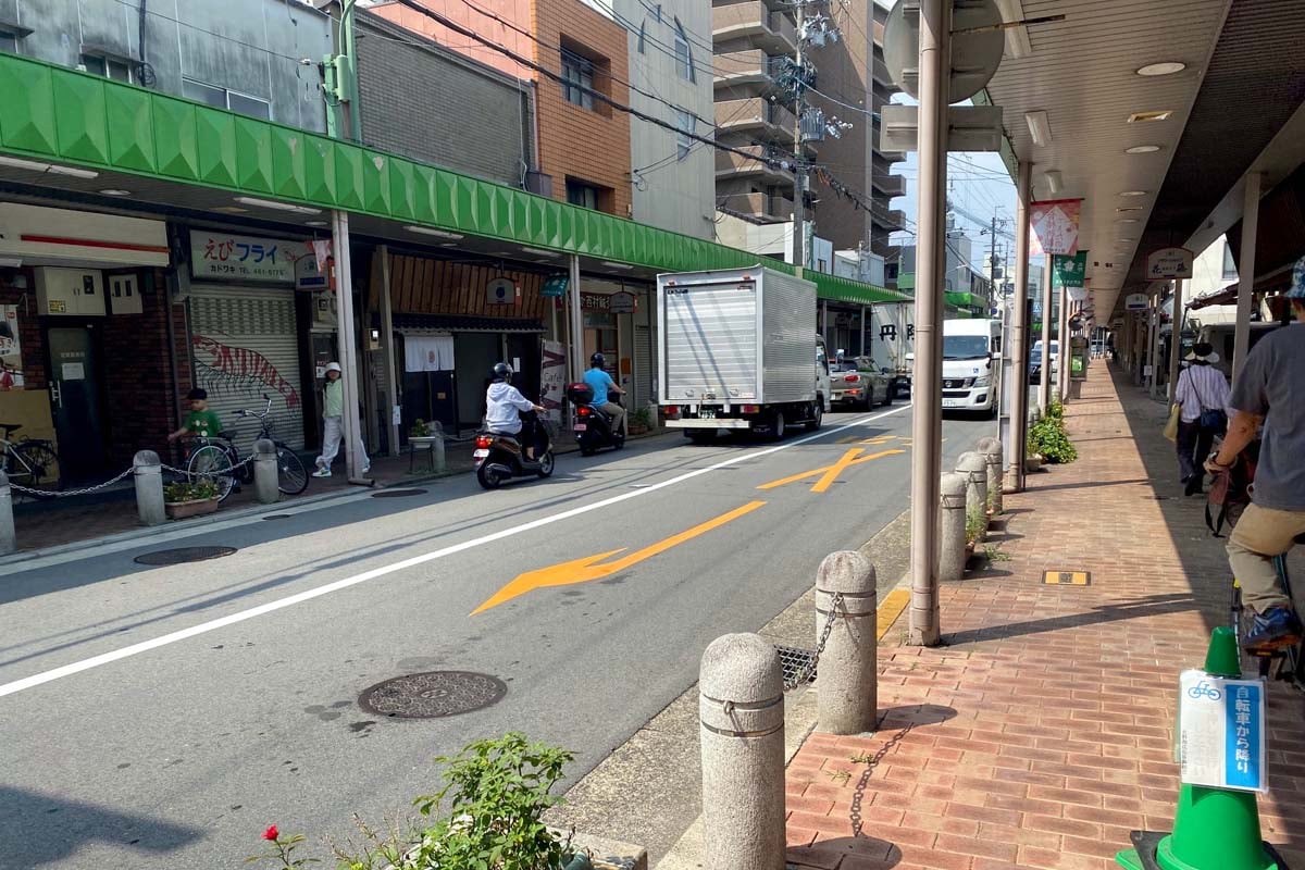 レトロな雰囲気が漂う北野商店街（画像：高田泰）