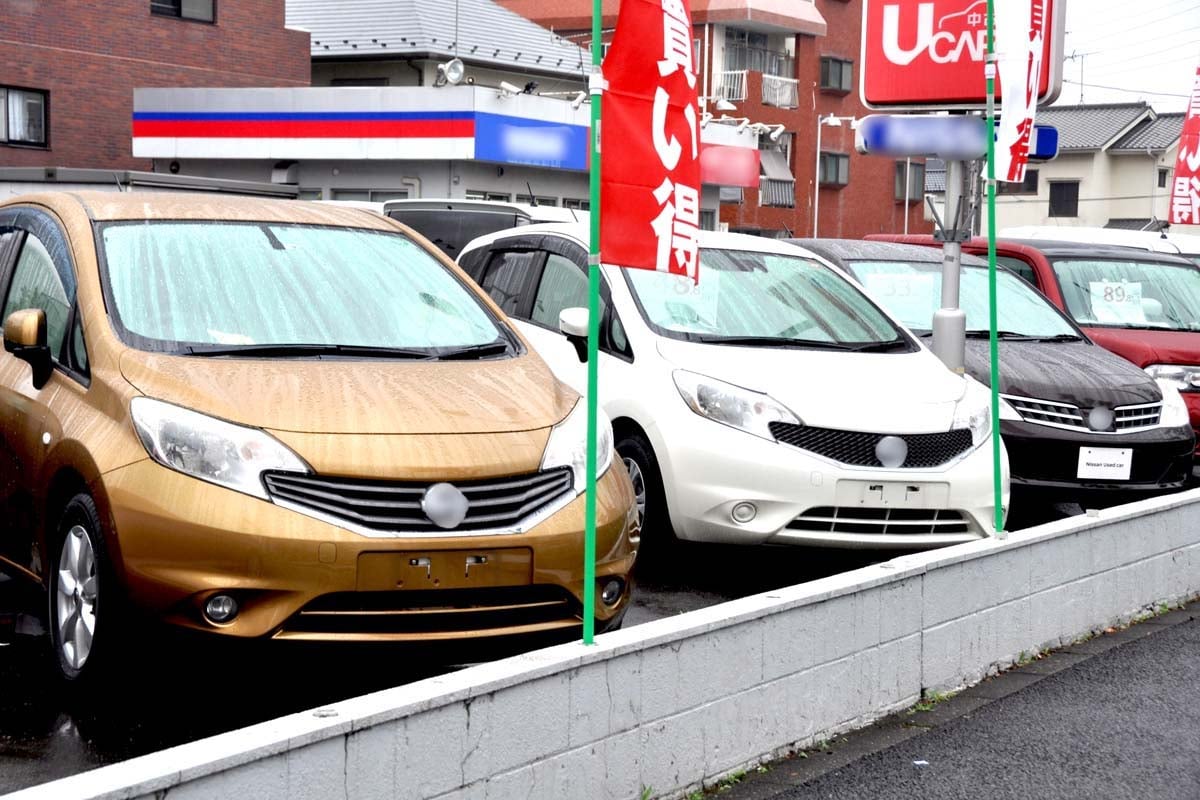 中古車販売店のイメージ(画像:写真AC)