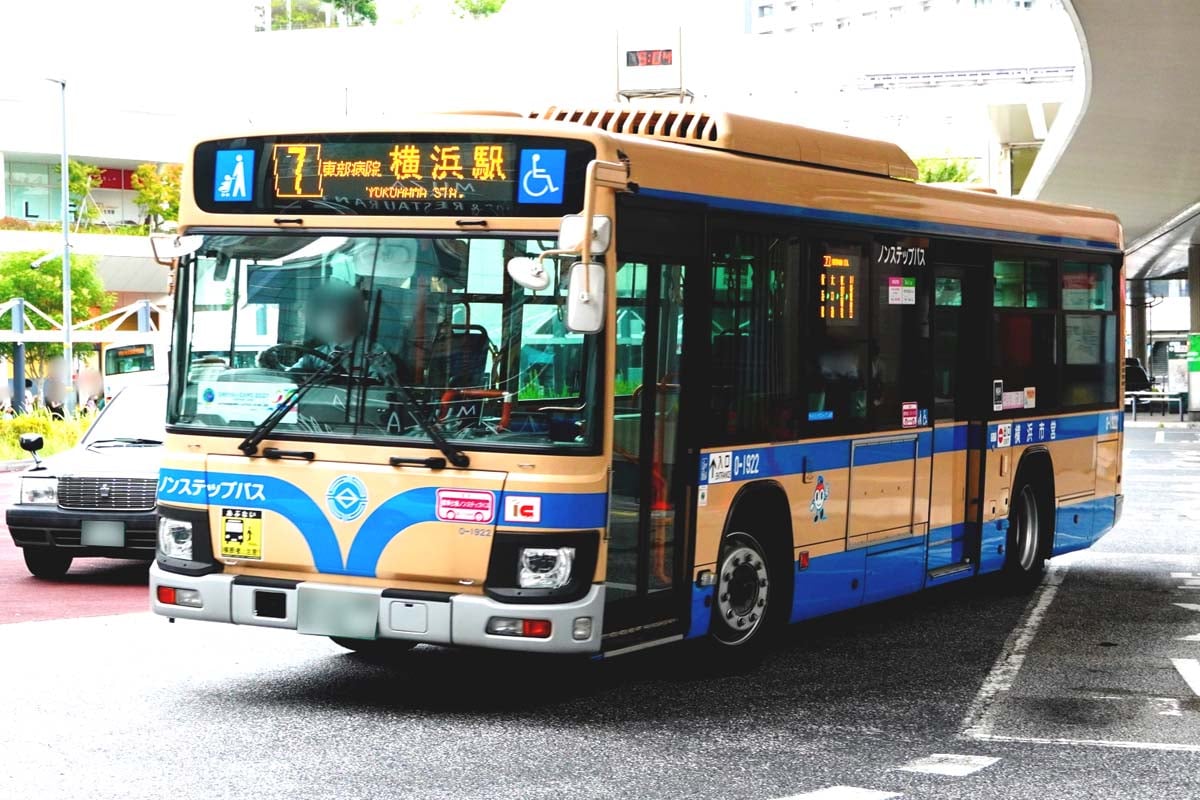 横浜市営バス（画像：写真AC）