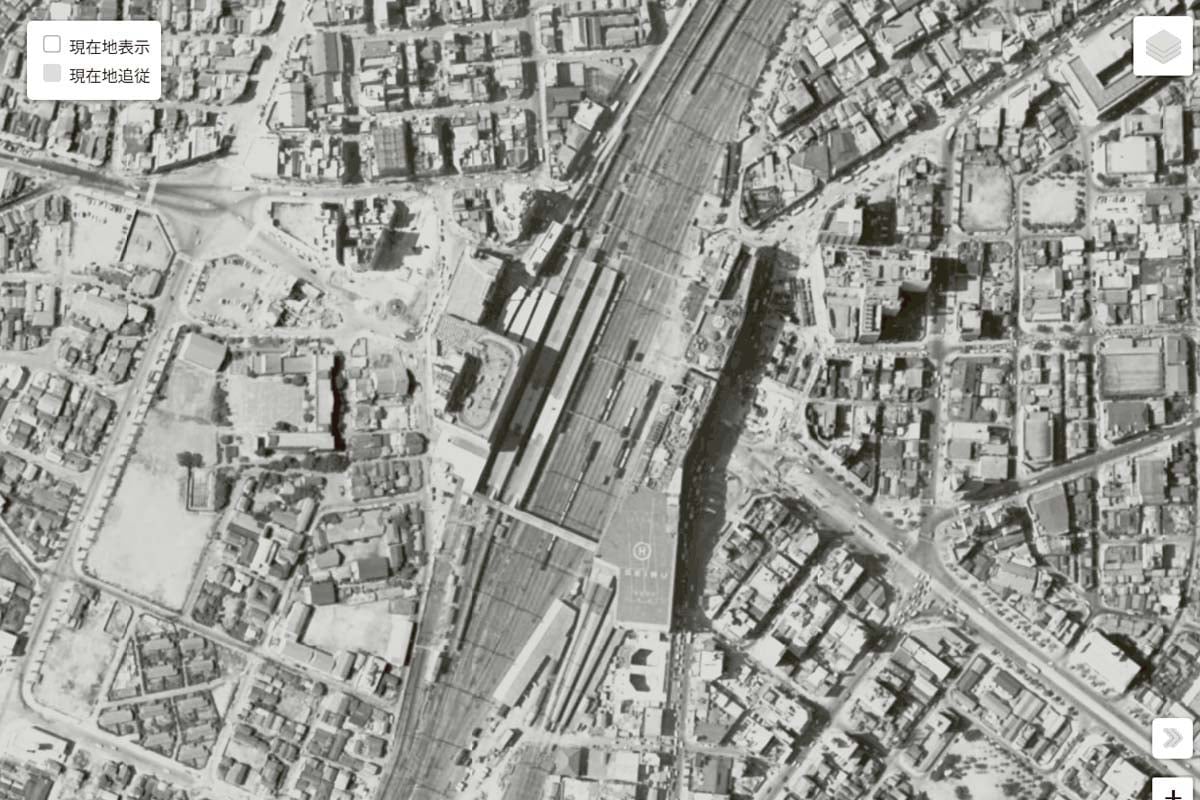 1963年頃の「池袋駅」周辺の航空写真（画像：国土地理院）