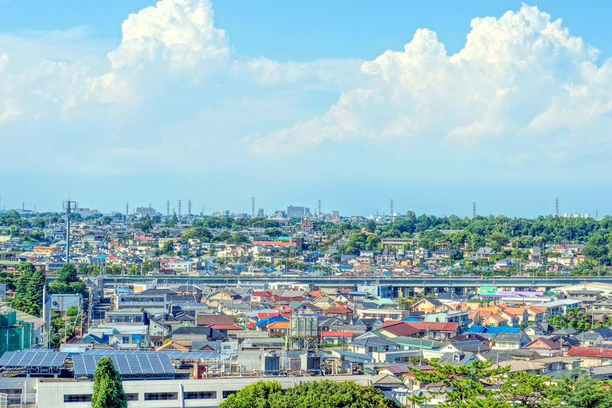 調布市の町並み（画像：写真AC）