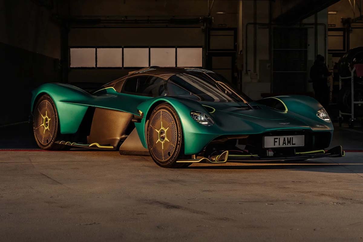 アストンマーティン ヴァルキリー。「サーキット専用市販車」は近年のトレンドだ(画像:Aston Martin)