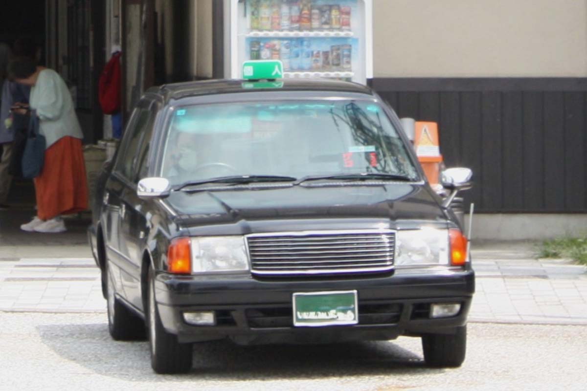 タクシー（画像：写真AC）