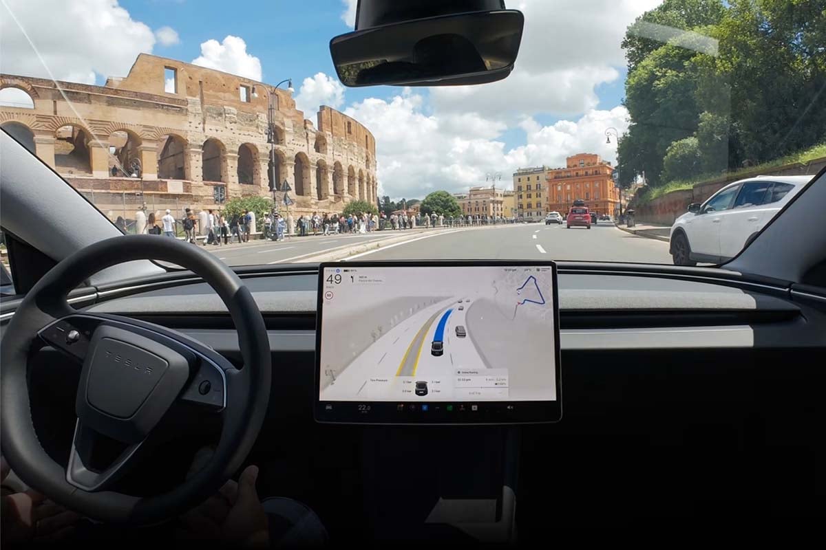 テスラのFSDのイメージ（画像：Tesla）