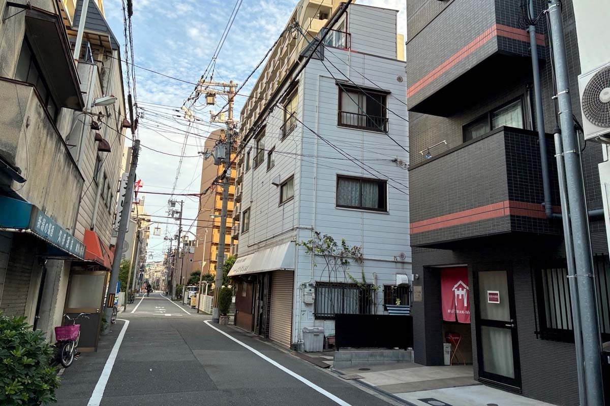 民泊施設が集中する西成区「松地区」（画像：高田泰）