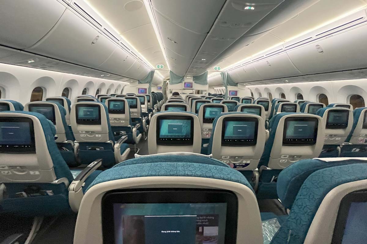 飛行機（画像：写真AC）