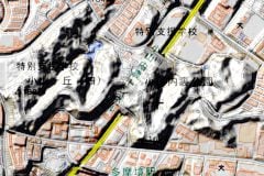 激しすぎる蛇行！  町田・八王子の境界に残る「戦車道路」をご存じか