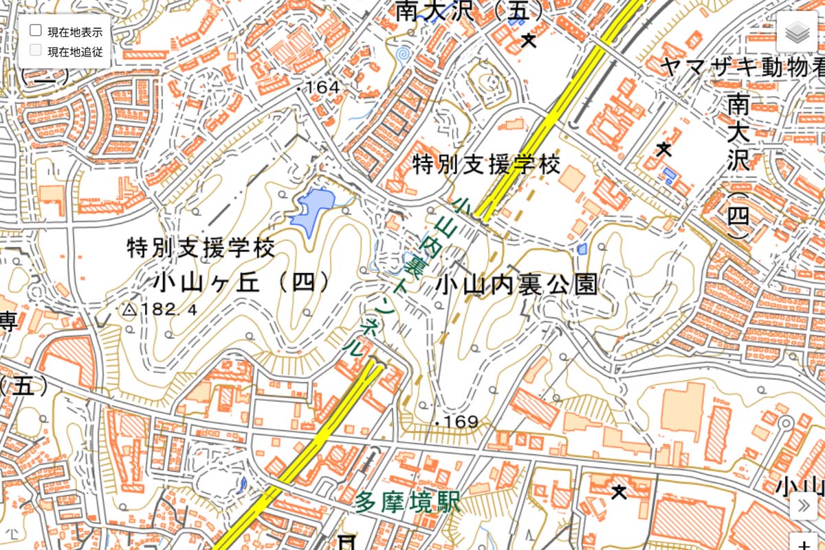 現在の「戦車道路」周辺の地図（画像：国土地理院）