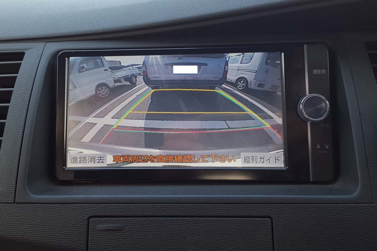 近年ではバックカメラを中心に安全装備が充実（画像：写真AC）