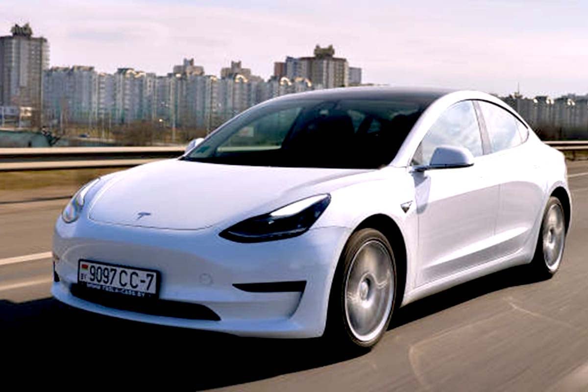 テスラ・モデル3(写真:iStock)