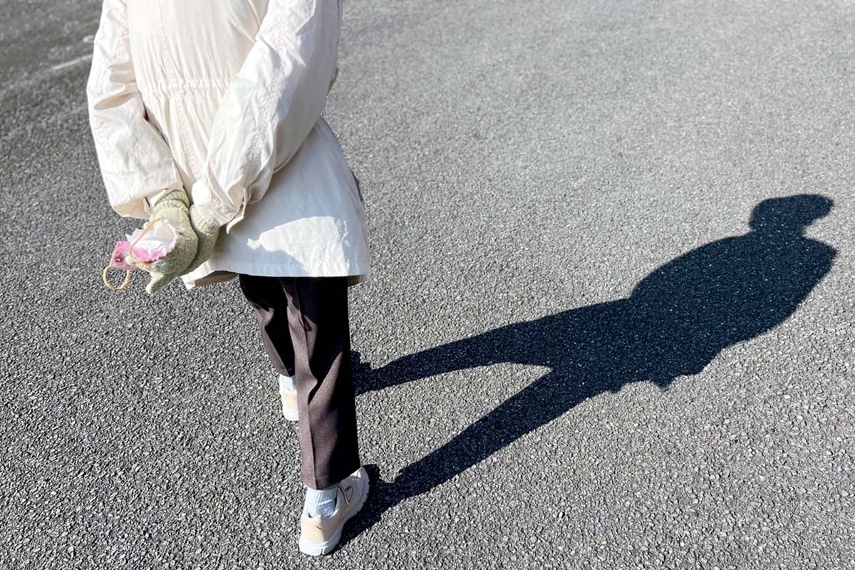 歩行者が交通するイメージ（画像：写真AC）