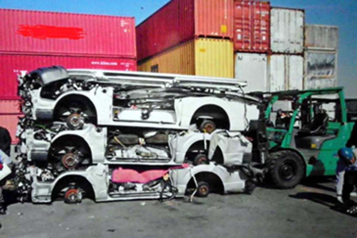 港のコンテナ内から発見された盗難車両（画像：千葉県警察）