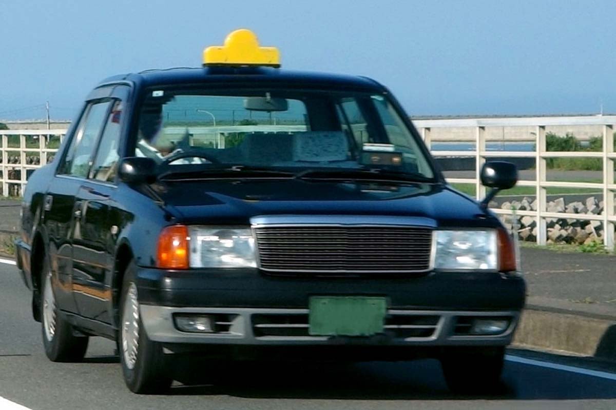 タクシー（画像：写真AC）