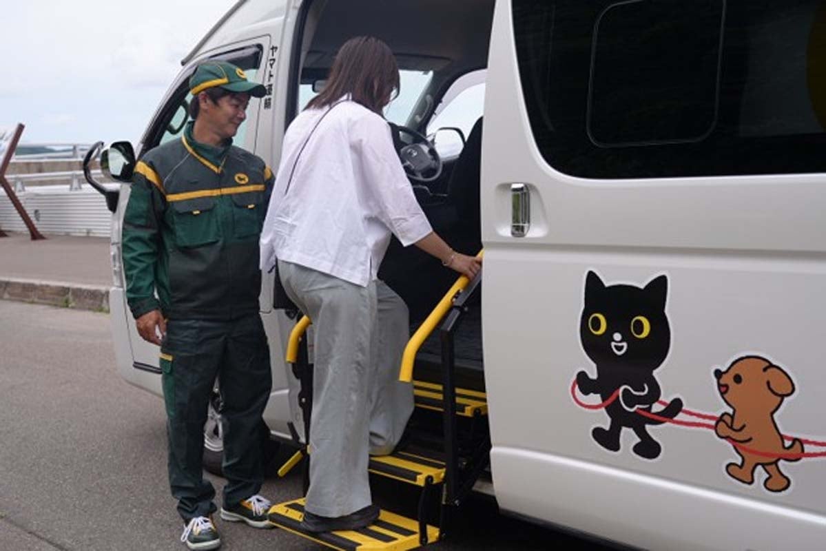 奥尻町とヤマト運輸によるライドシャア実証運行の様子（画像：ヤマト運輸）