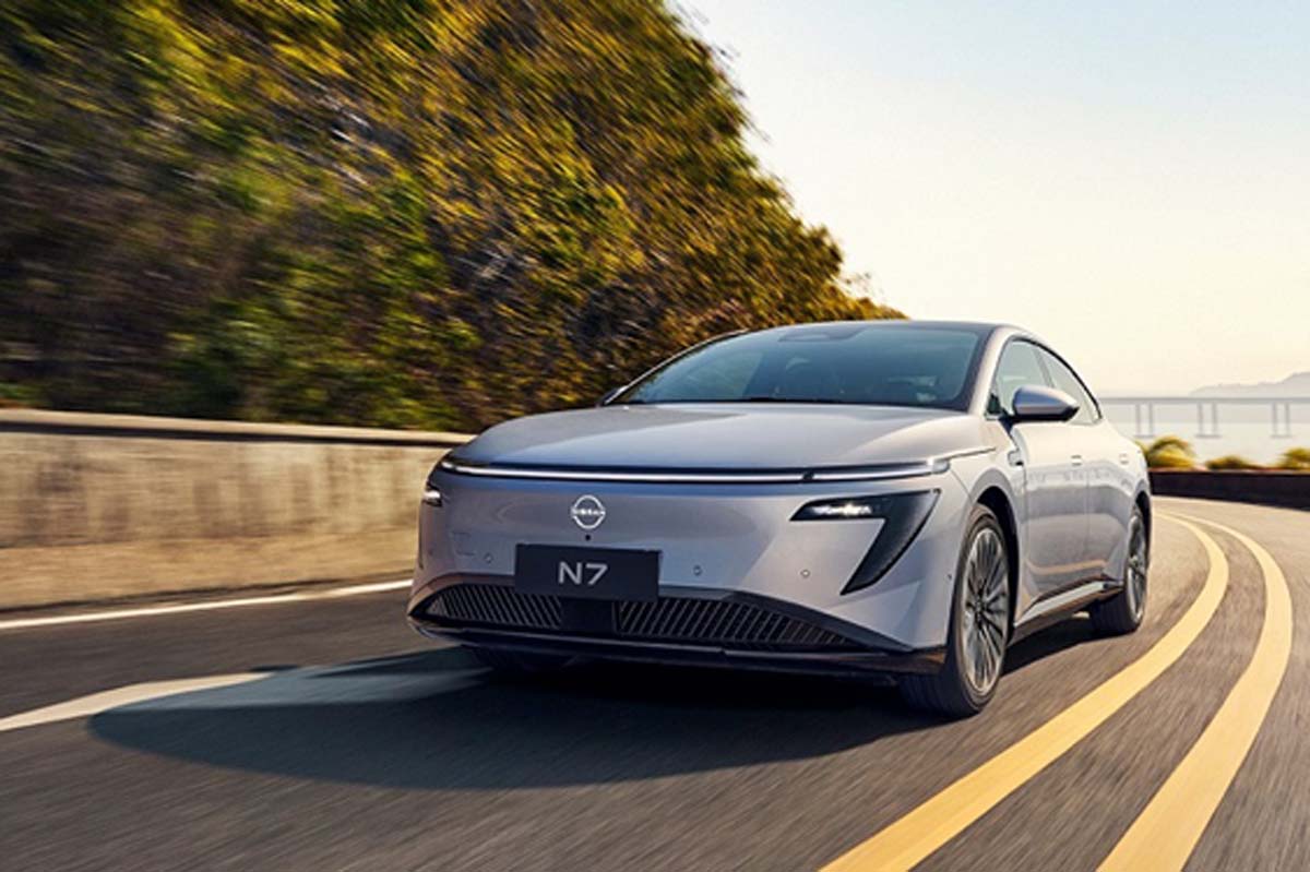 N6に先立って投入されたBEVのN7。月間1万台の堅調な販売実績（画像：東風日産）