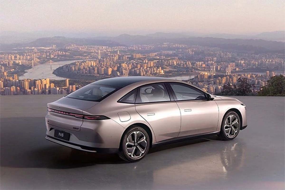 N6 PHV。日本円換算で約240万円の低価格（画像：東風日産）