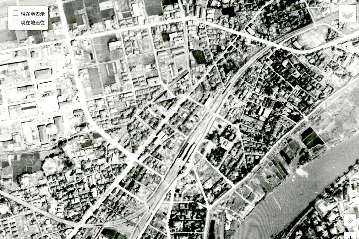 1947年頃の「青砥駅」周辺の航空写真（画像：国土地理院）