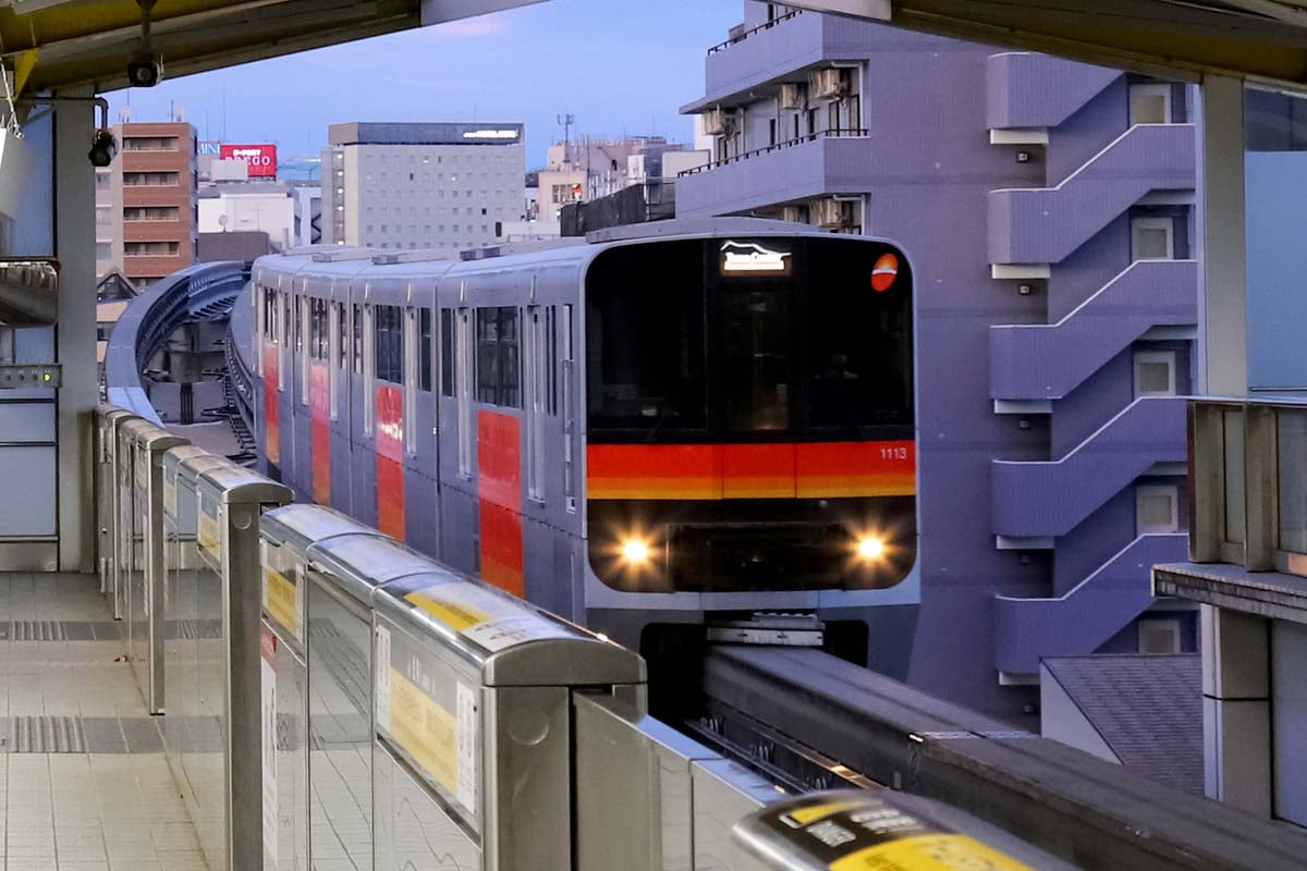 多摩都市モノレール（画像：写真AC）