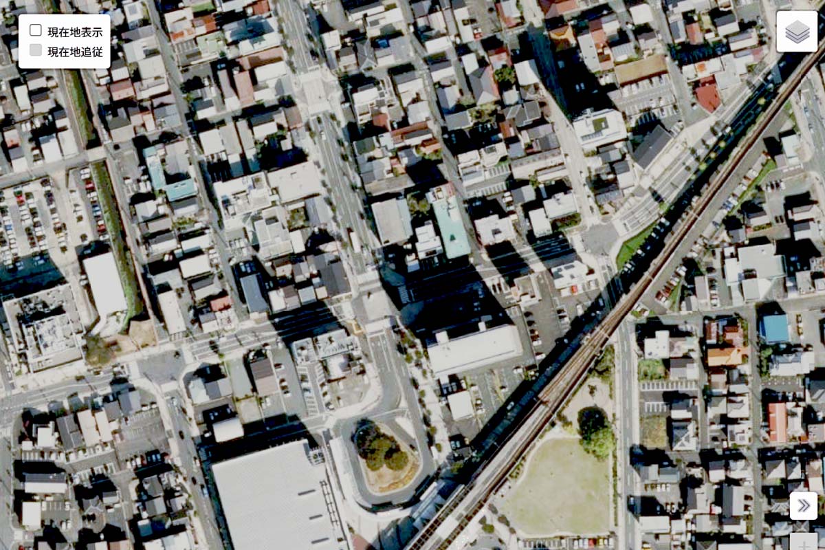 現在の「東舞鶴駅」周辺の航空写真（画像：国土地理院）