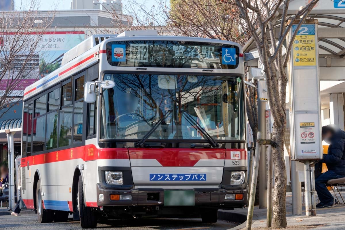 路線バス（画像：写真AC）