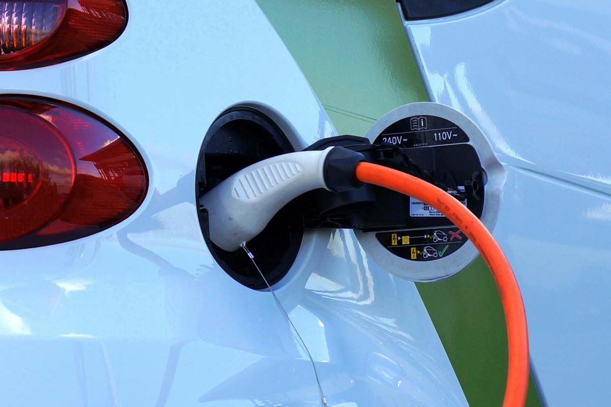 自動車（画像：Pexels）