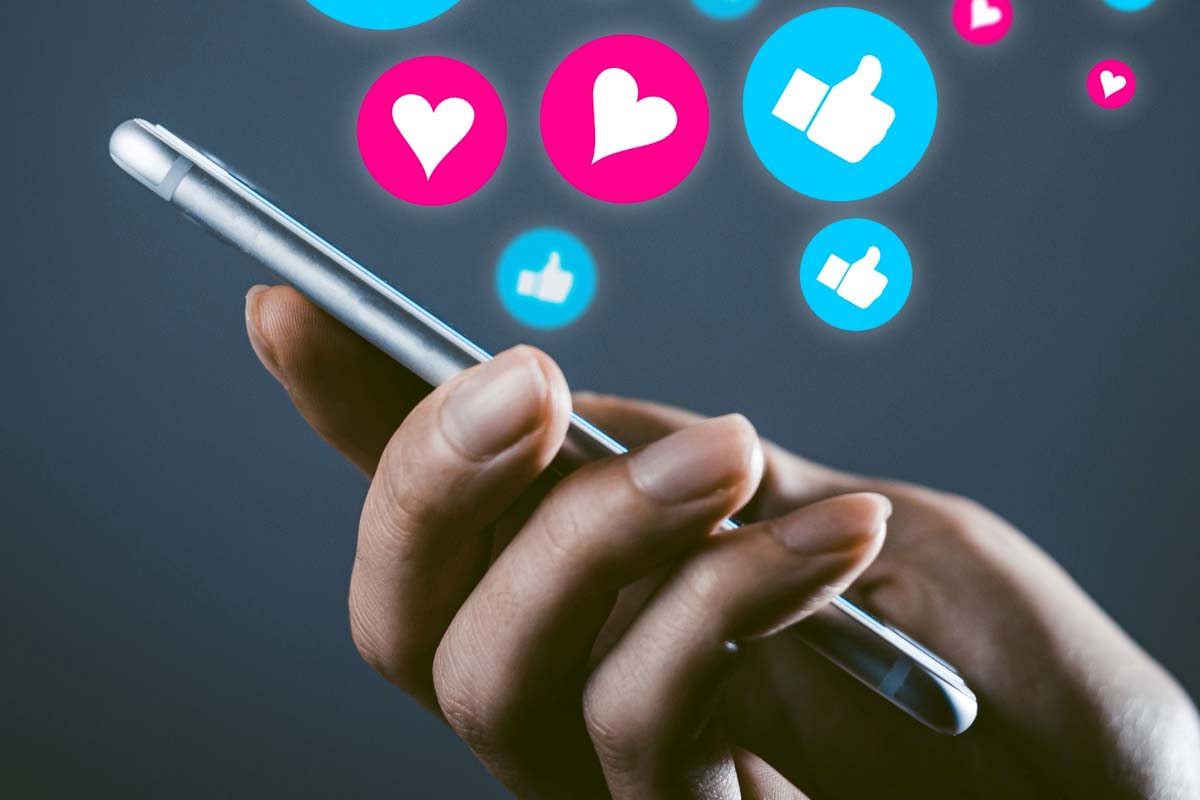 SNSの拡散力イメージ（画像：写真AC）