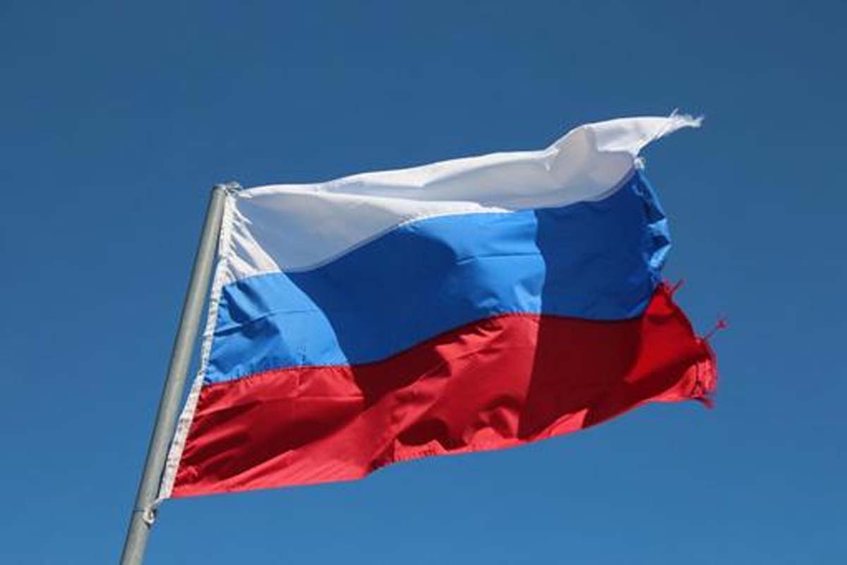 ロシア国旗（画像：写真AC）