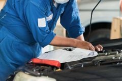 【画像】「えぇぇぇぇ！」 これが自動車整備士の「平均年収」です！（15枚）