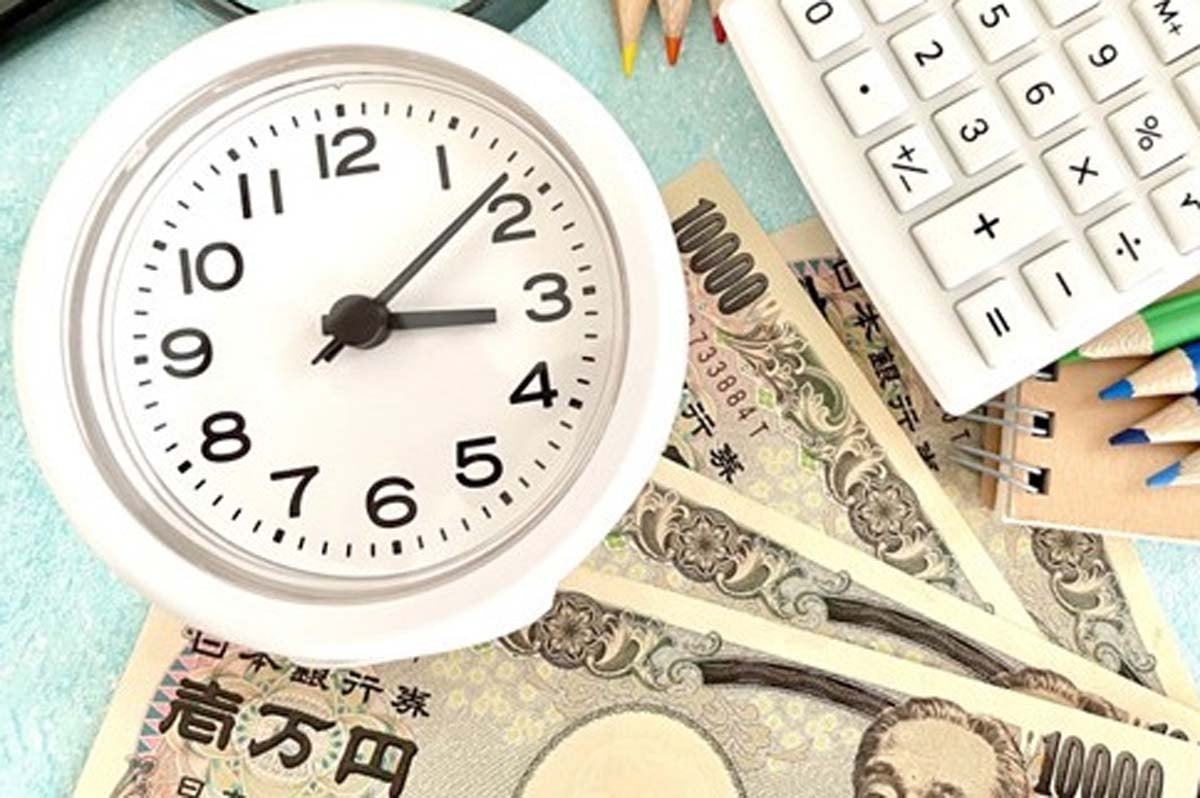 時間とお金のイメージ（画像：写真AC）