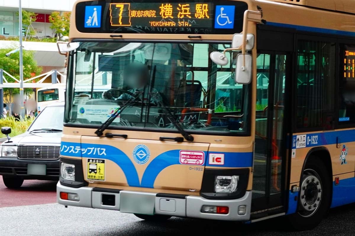 路線バス（画像：写真AC）