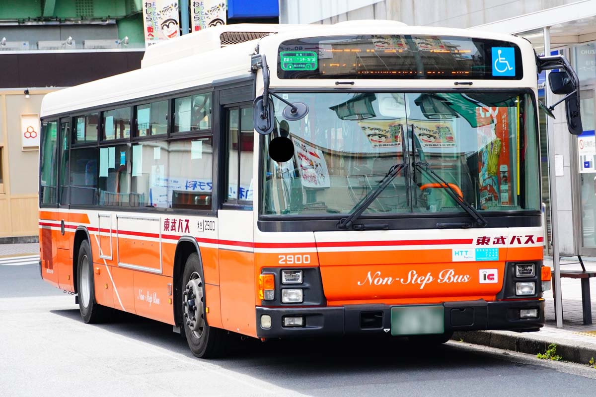 路線バス（画像：写真AC）