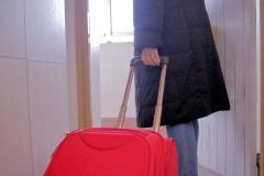 「9連休でも帰りません」 年末年始の帰省、もはや“苦行”になったのか？ 6割が「予定なし」を選択する、慣習の合理的終焉