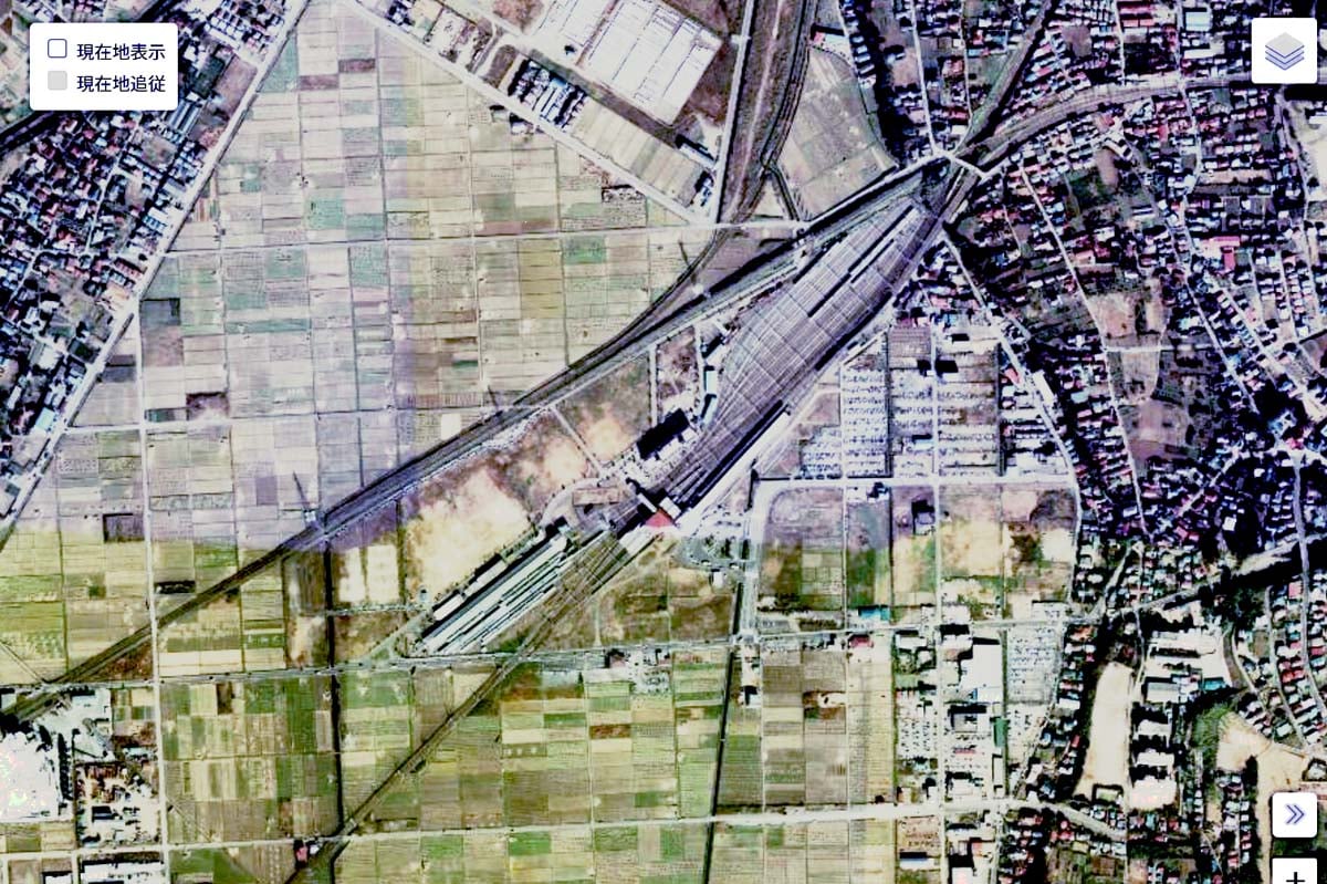 1975年頃の「海老名駅」周辺の航空写真（画像：国土地理院）